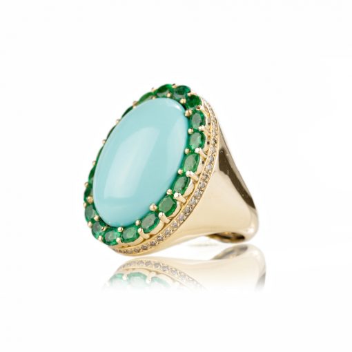anello in oro giallo 18 carati della collezione "Fascino Mediterraneo" con turchese, smeraldi e diamanti dal taglio brillante.