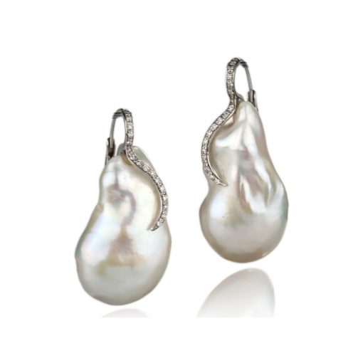 orecchini in oro bianco con perle barocche d'acqua dolce e diamanti brillanti